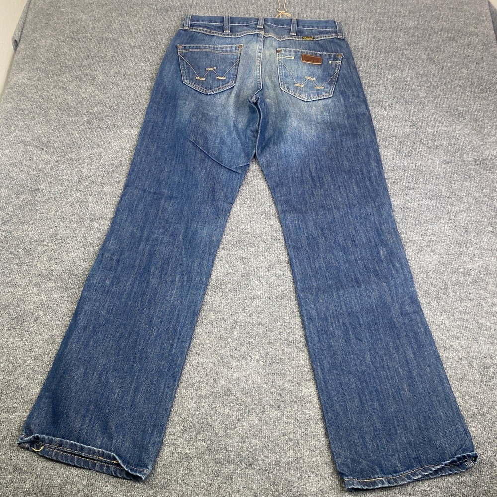 Wrangler Mens WRT20NS Retro Boot Cut Blue Denim Jeans 31x34 Medium Wash - Picture 9 of 9